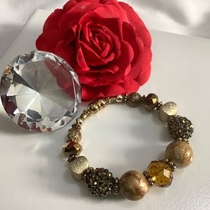 Gold Tone Vintage Style Bracelet with Beads, magnetic clasp